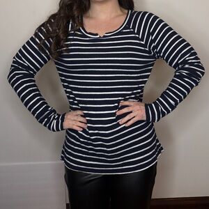 Michael Stars Womens Treasure Notch Neck Top Long Sleeve Thumbholes Navy NEW M